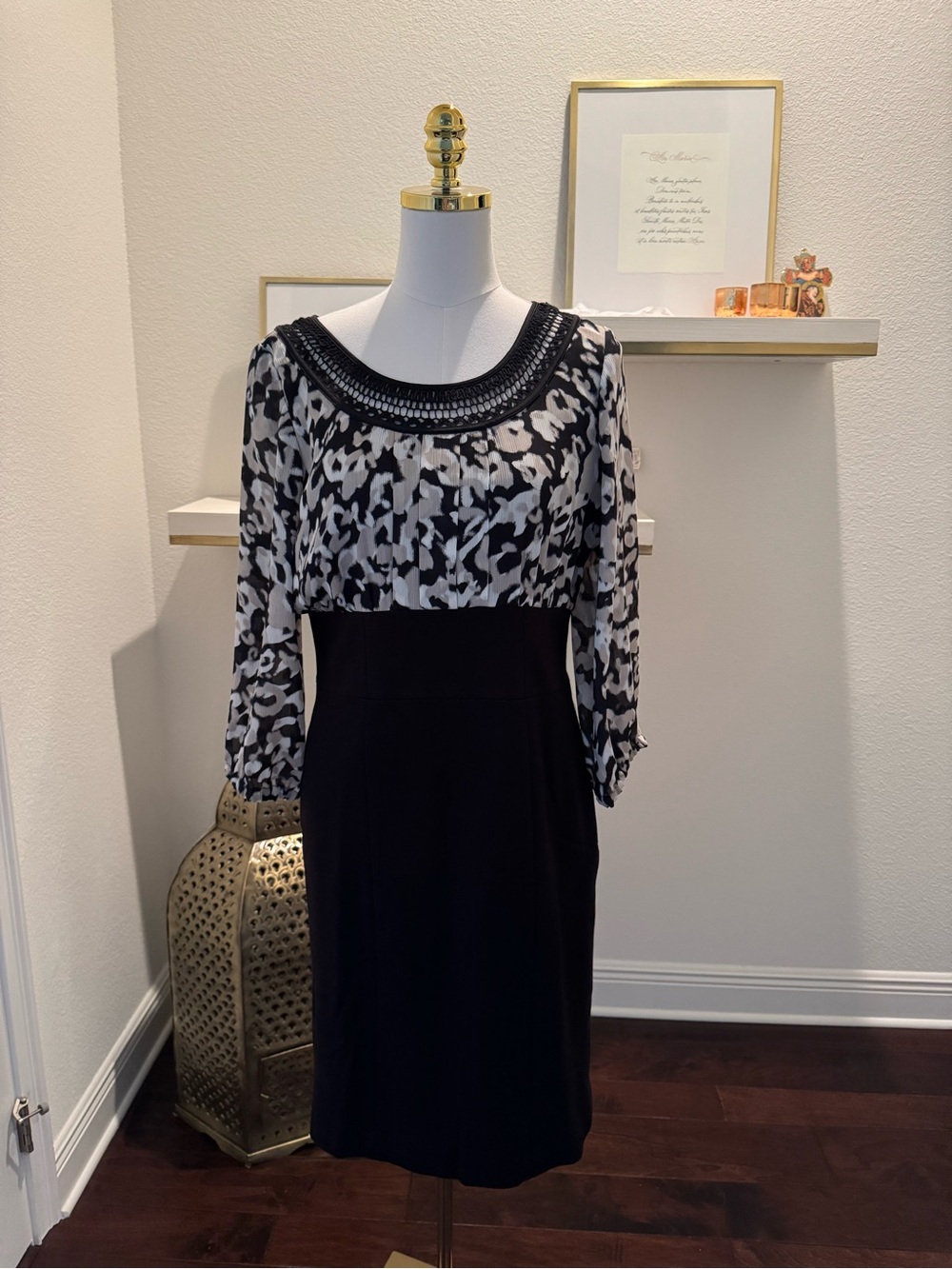 Alfani Black, Nude & White Artist Print Long Sleeve Dress Sexy Fitted Waist